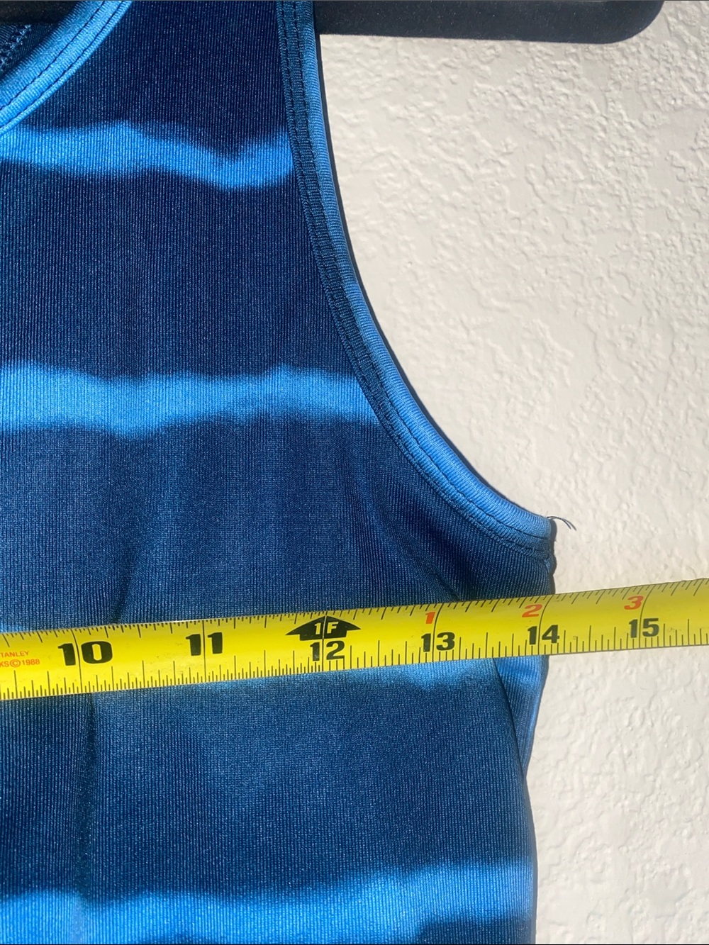 ✨Adorable two-toned blue tank top with a built in sports bra! - Picture 7 of 7